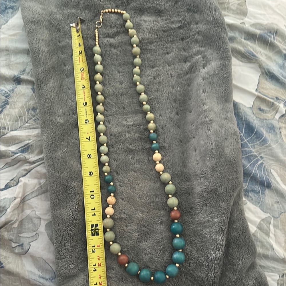 Elegant Multicolor Beaded Necklace